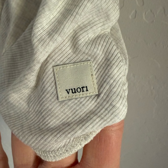 Vuori Cove High neck tank size small - Picture 4 of 5